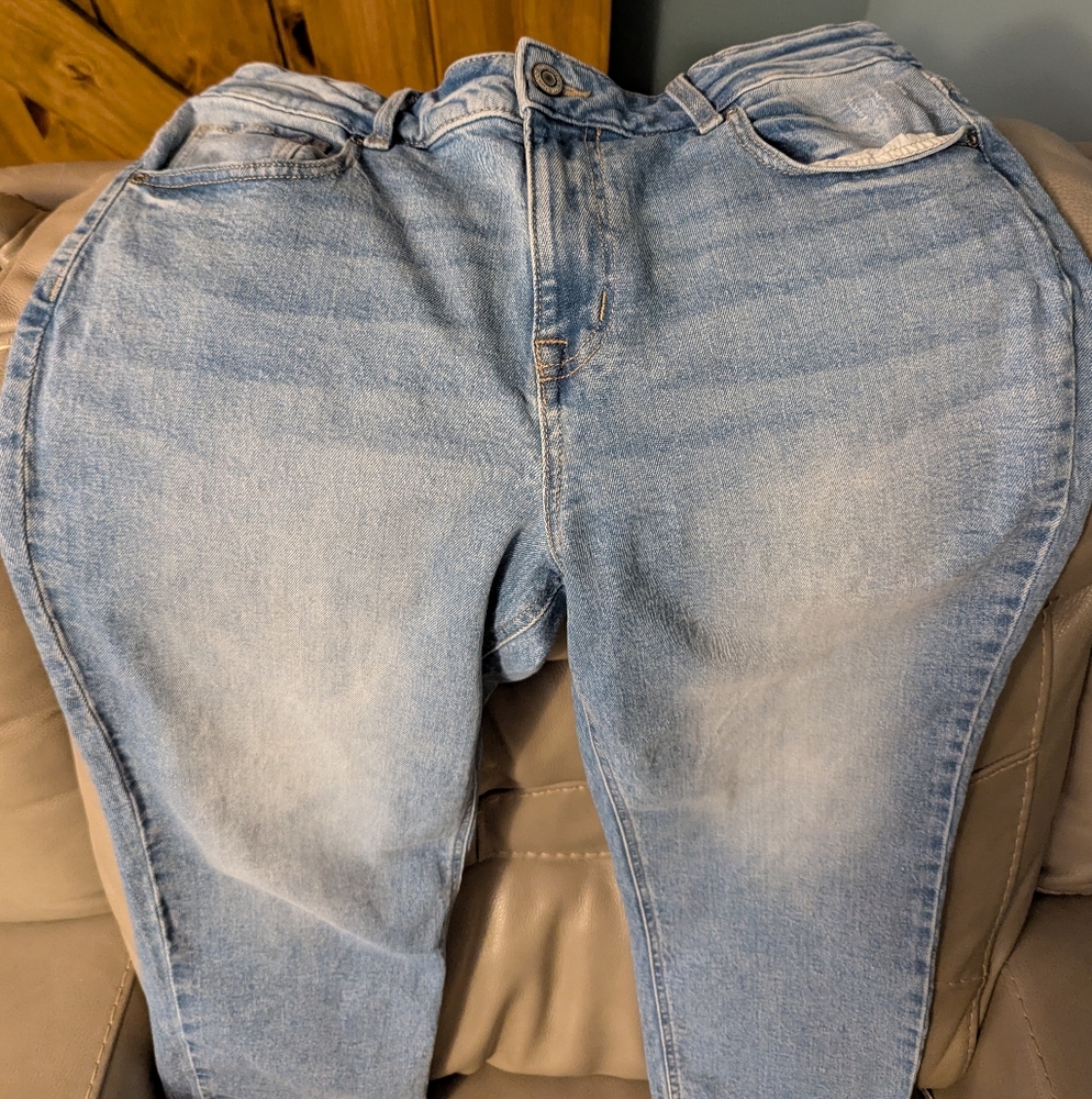 High Rise Capri jeans - Picture 3 of 7